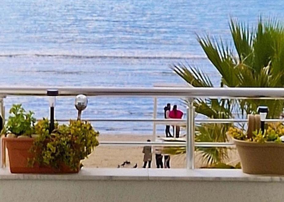 Durres Strand Direkt Am Meer Durrës Exterior foto